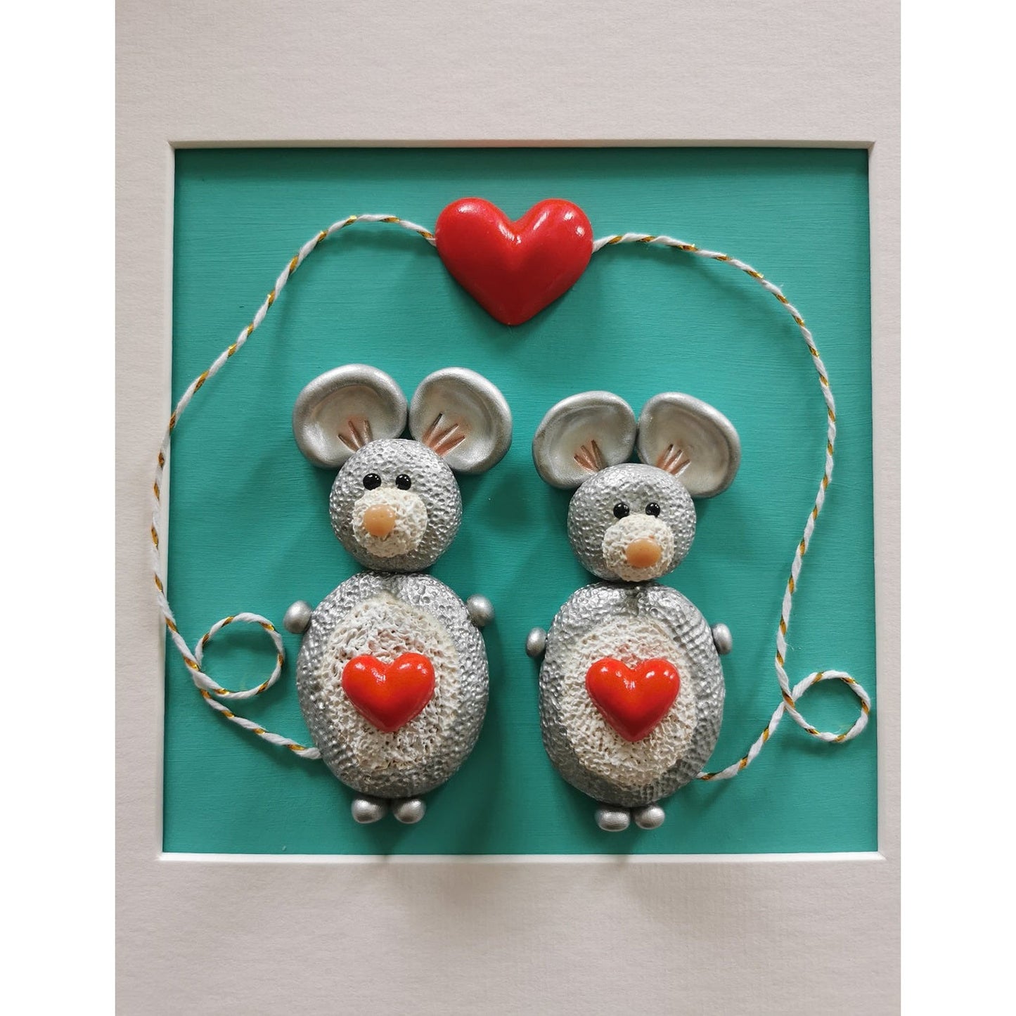 'Love Story'- Mouse Couple in Love/Wedding Gift/Personalised Gift