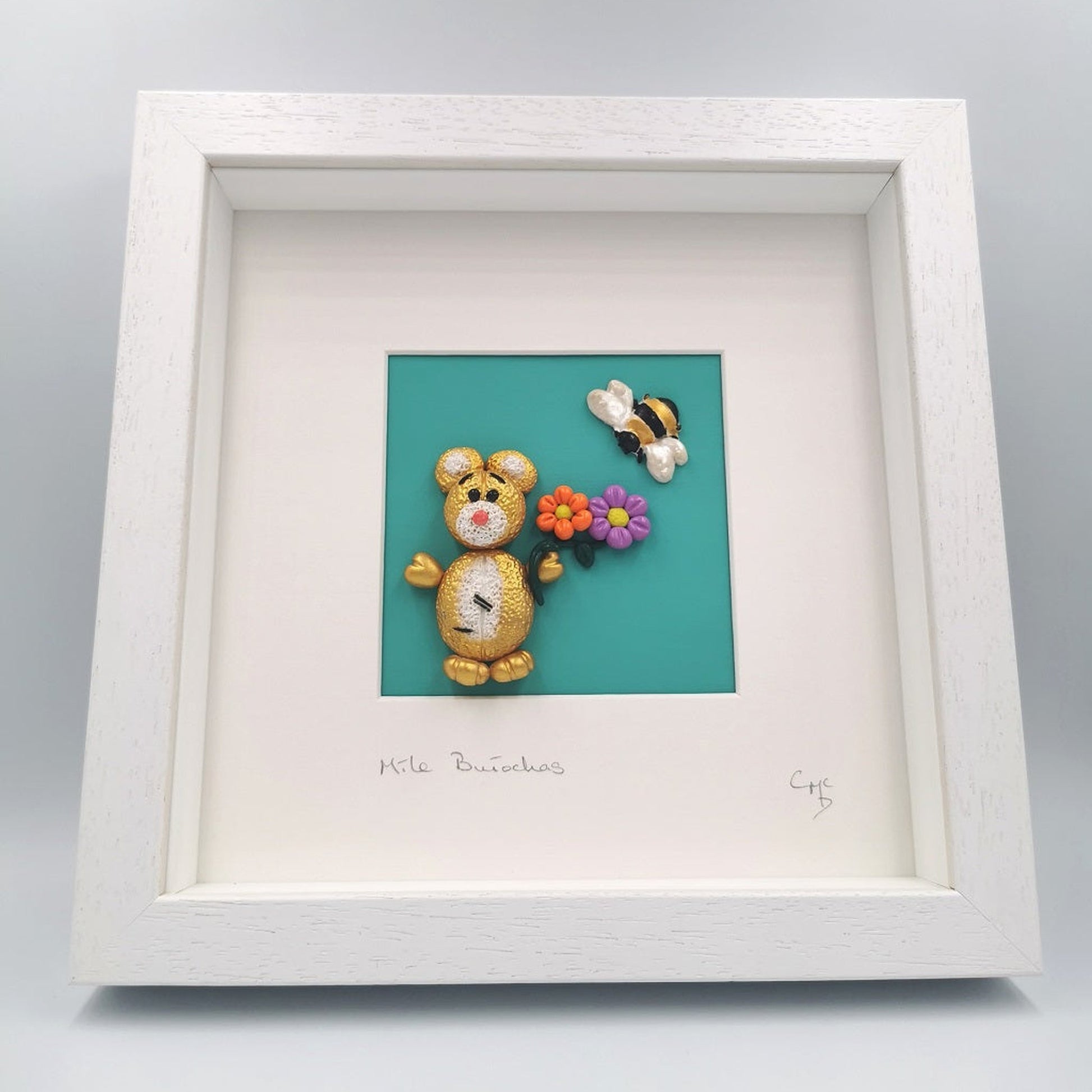 'Mile Buiochas' - Clay Bear holding flowers/Irish Thank You Wall Art